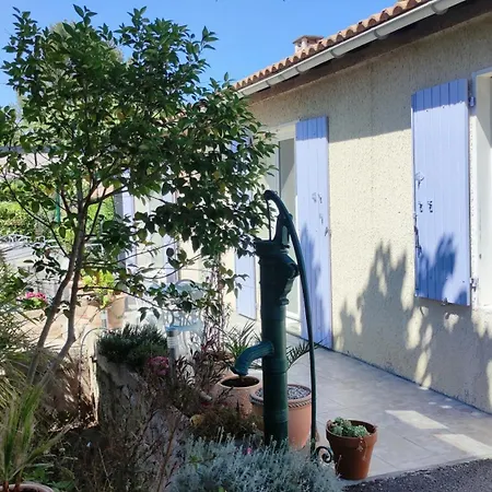 Villa Le Jardin Des Rocailles - 4 Climatisee Avec Piscine A Deux Pas D'avignon *
