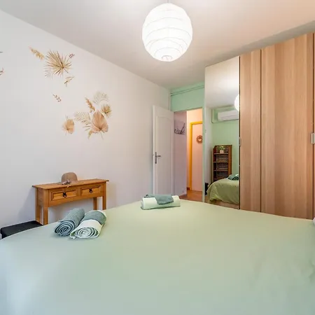 Familiale Avec Piscine Et Climatisation En Provence Villeneuve-lès-Avignon