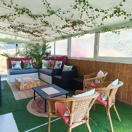 Villa Familiale Avec Piscine Et Climatisation En Provence