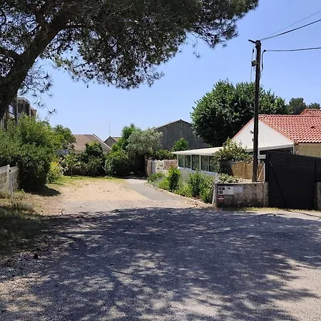 Villa Familiale Avec Piscine Et Climatisation En Provence
