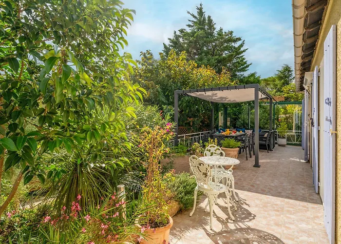 Familiale Avec Piscine Et Climatisation En Provence * Villeneuve-lès-Avignon