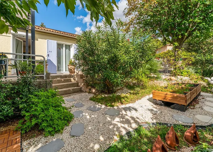 Familiale Avec Piscine Et Climatisation En Provence * Villeneuve-lès-Avignon